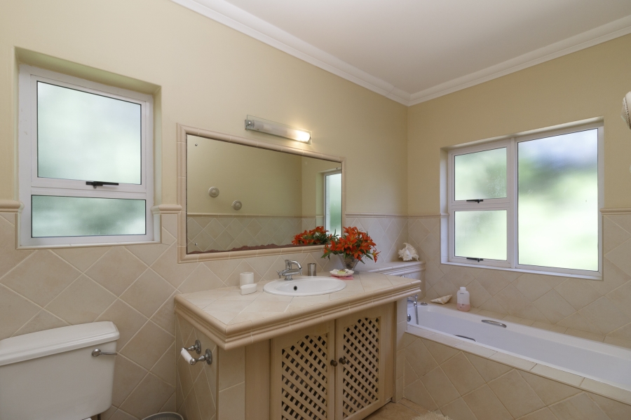 6 Bedroom Property for Sale in West Bank Eastern Cape